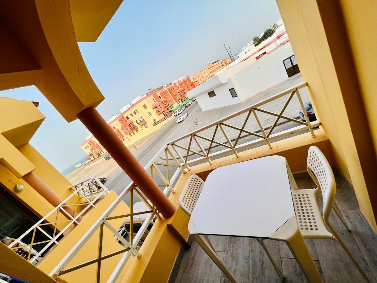 Modern Apartment With Sea Views In Corralejo Bagian luar foto