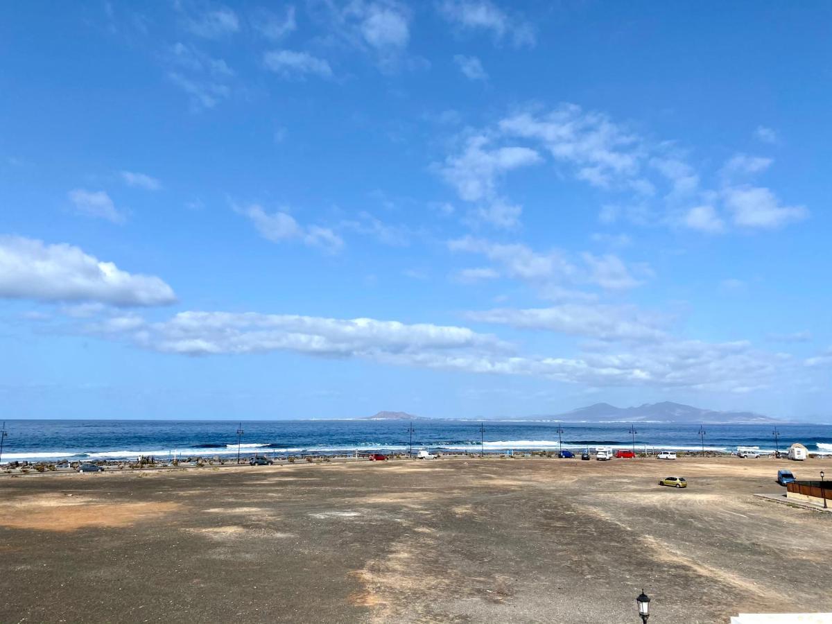 Modern Apartment With Sea Views In Corralejo Bagian luar foto