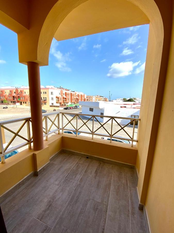 Modern Apartment With Sea Views In Corralejo Bagian luar foto